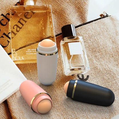VOLCANICPURE™ OIL-ABSORBING FACE ROLLER